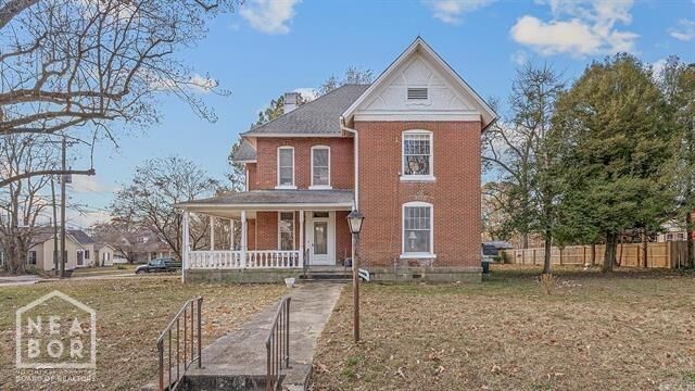Property Photo: 642 W Matthews Avenue AR 72401
