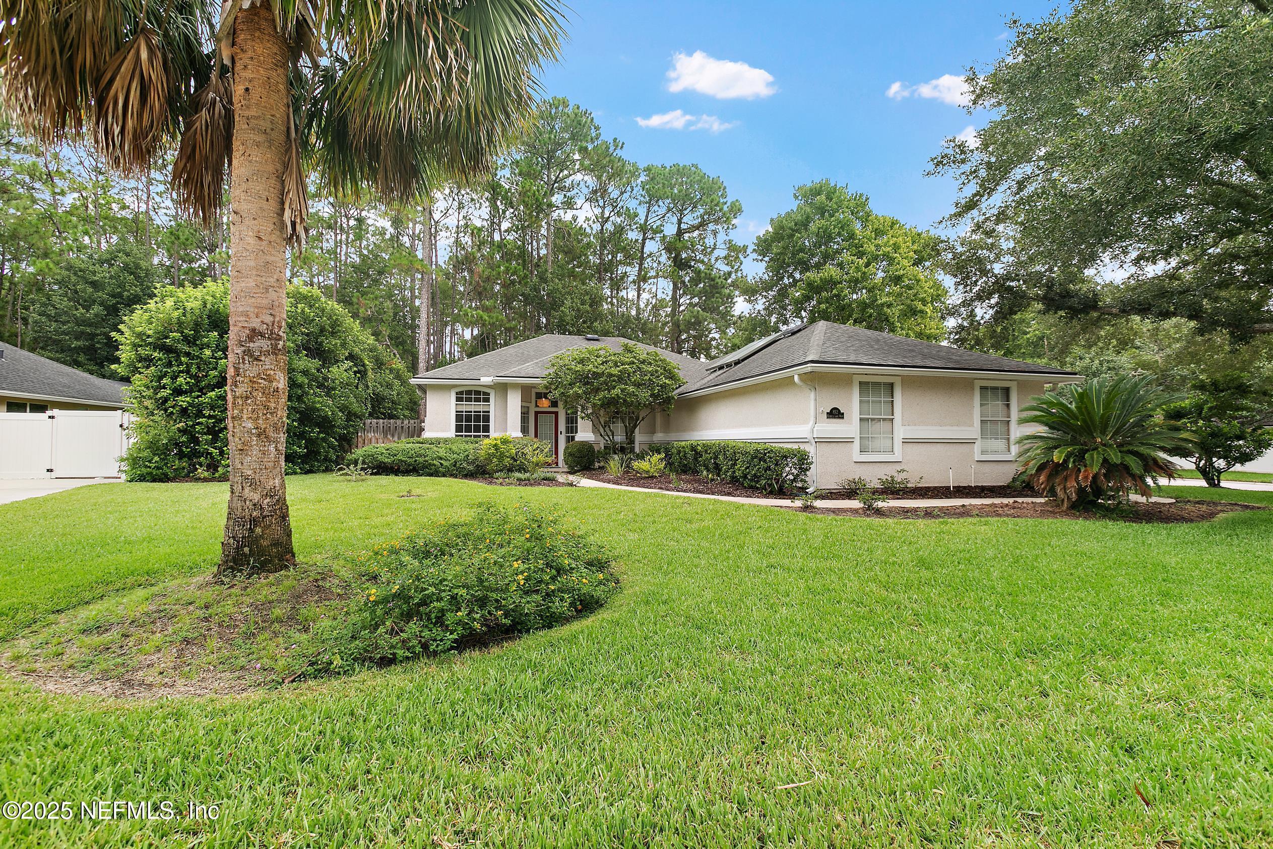 Property Photo: 852 Buckeye Lane FL 32259