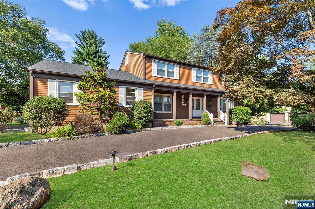 Property Photo: 830 Hennigar Place NJ 07649