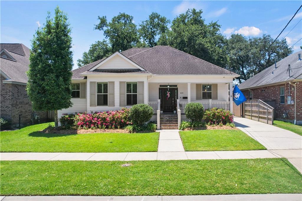 Property Photo: 420 18th Street LA 70124