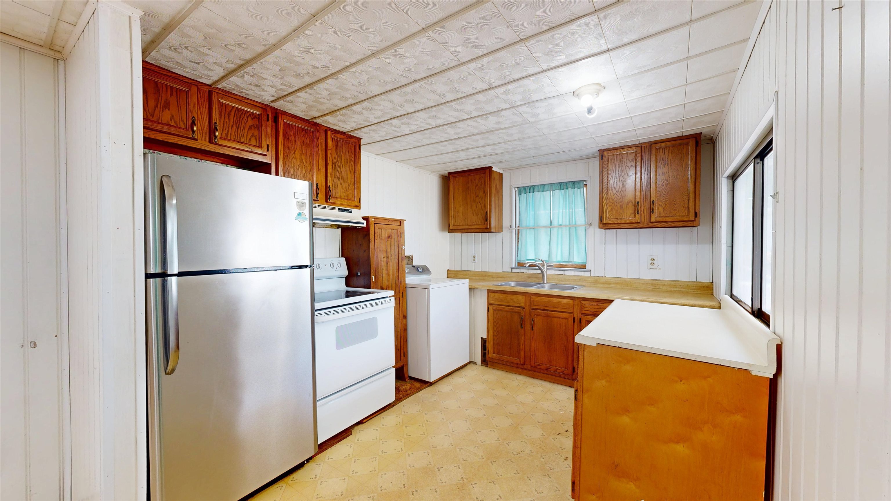 Property Photo: 30 Avenue B VT 05408