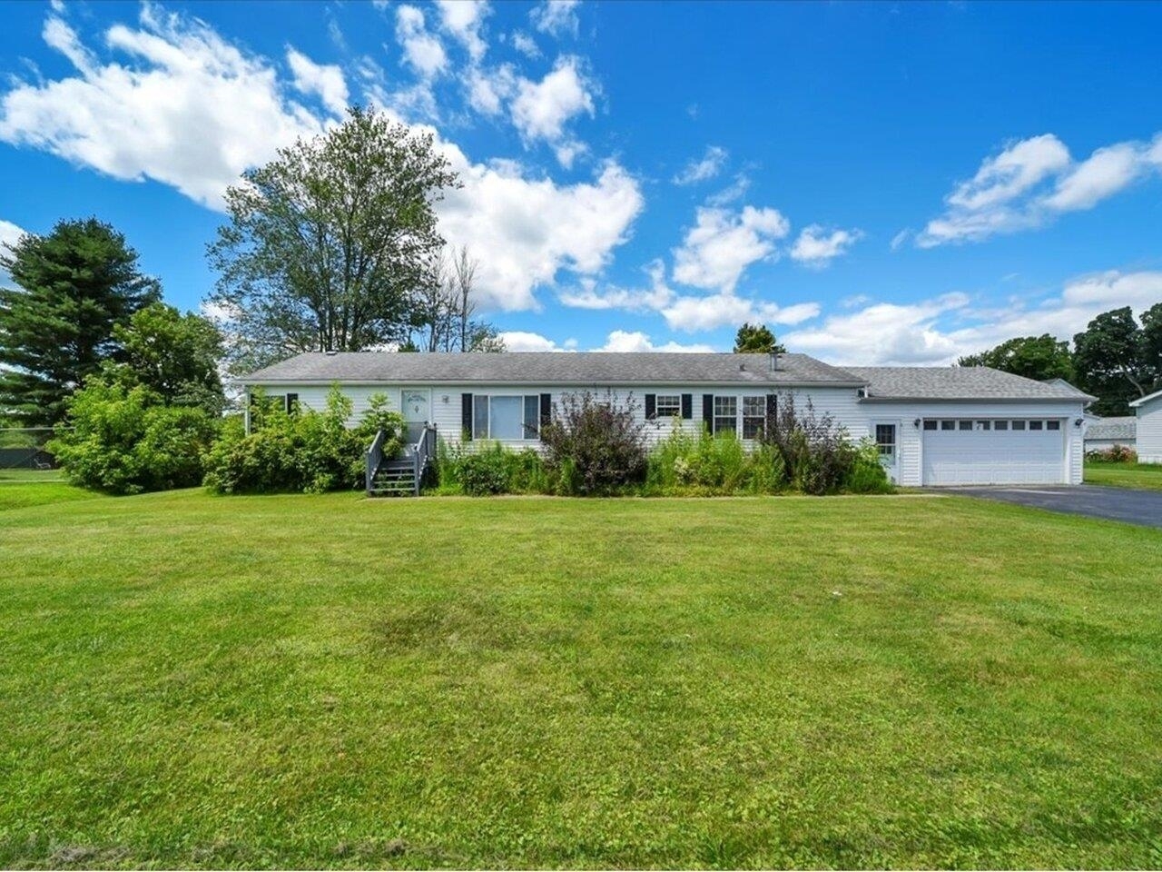 Property Photo:  8 Middle Road  VT 05488 