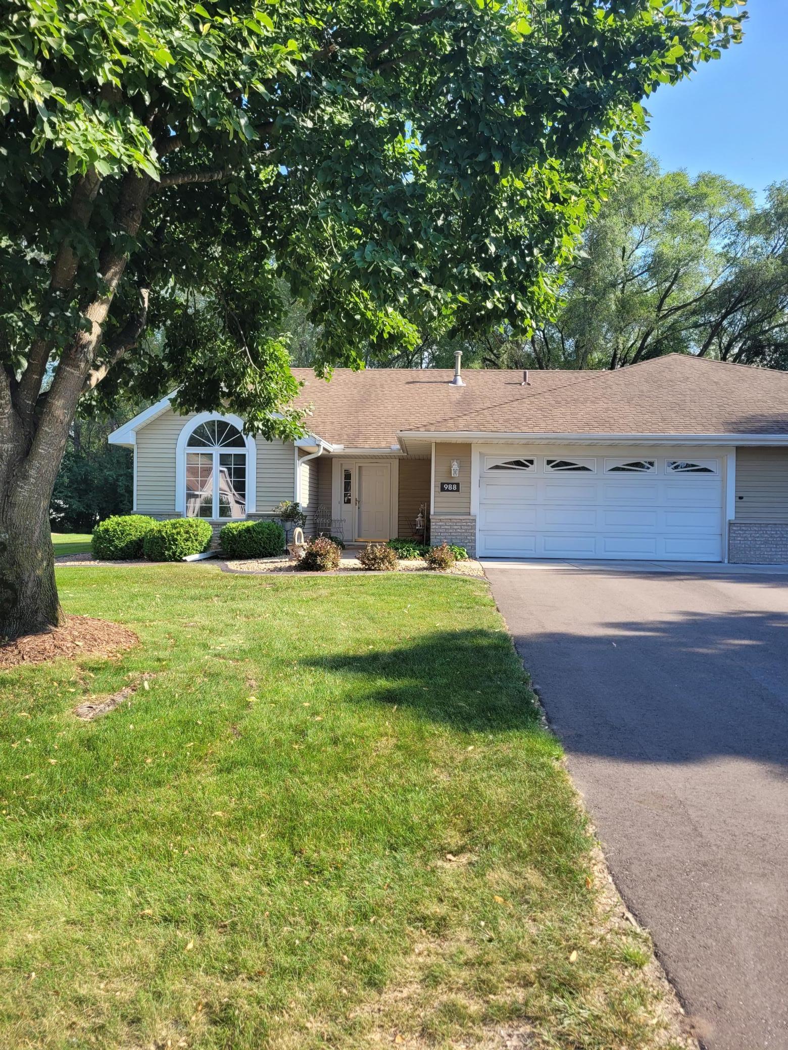 988 Horizon Street  Vadnais Heights MN 55127 photo