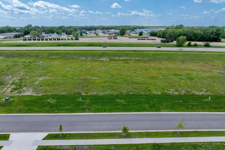 2014 Saba Boulevard  Mankato MN 56001 photo