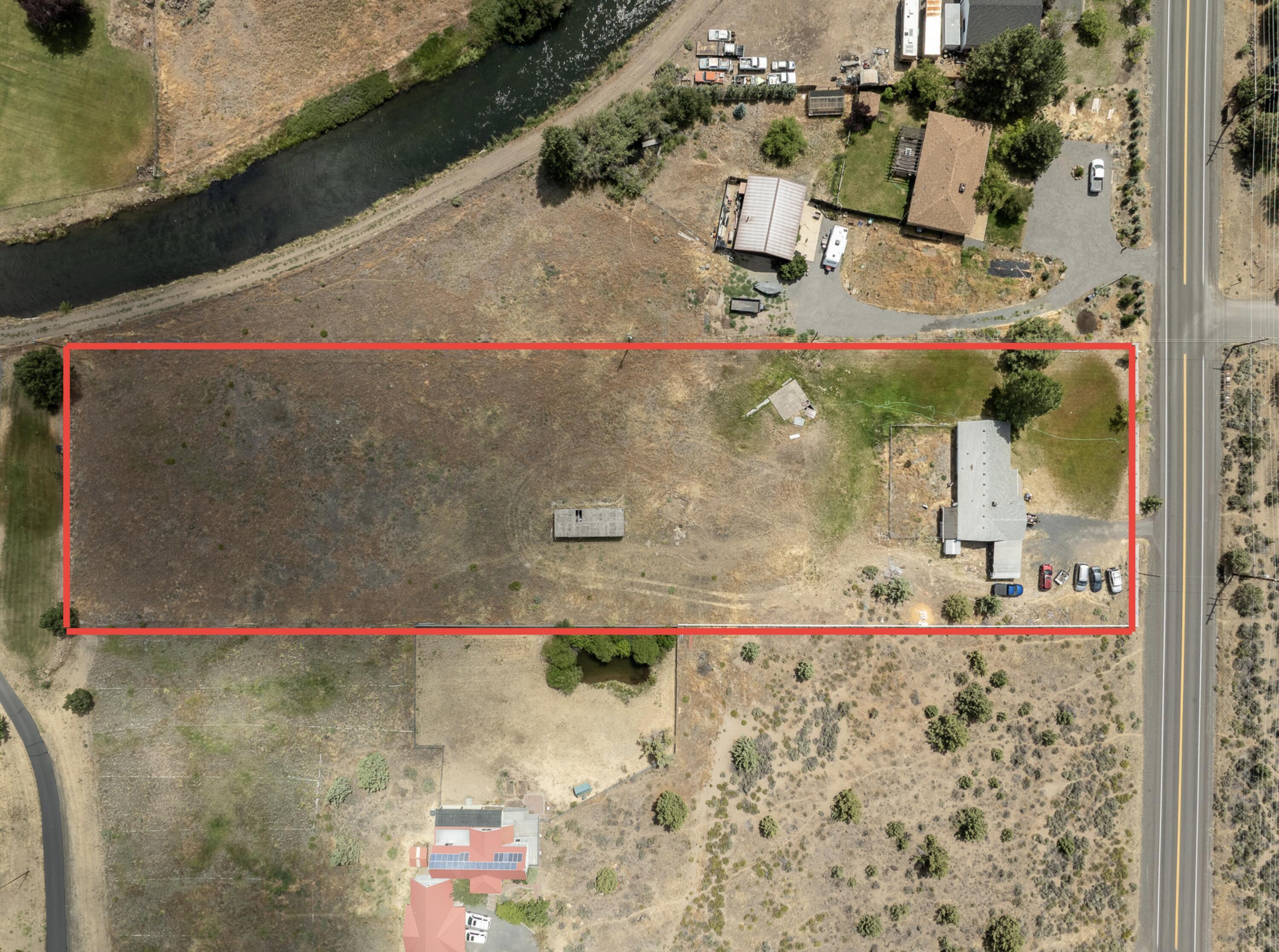 Property Photo: 61806 Ward Road OR 97702