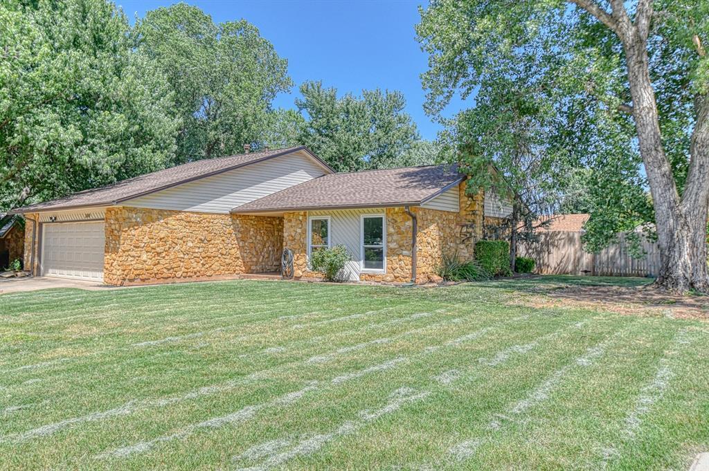 Property Photo: 200 Pawnee Circle OK 73099