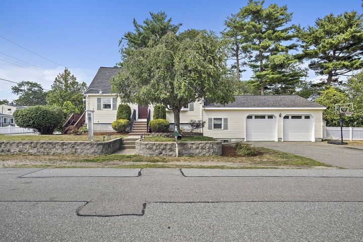 Property Photo:  51 Oakwood Ave  MA 01821 