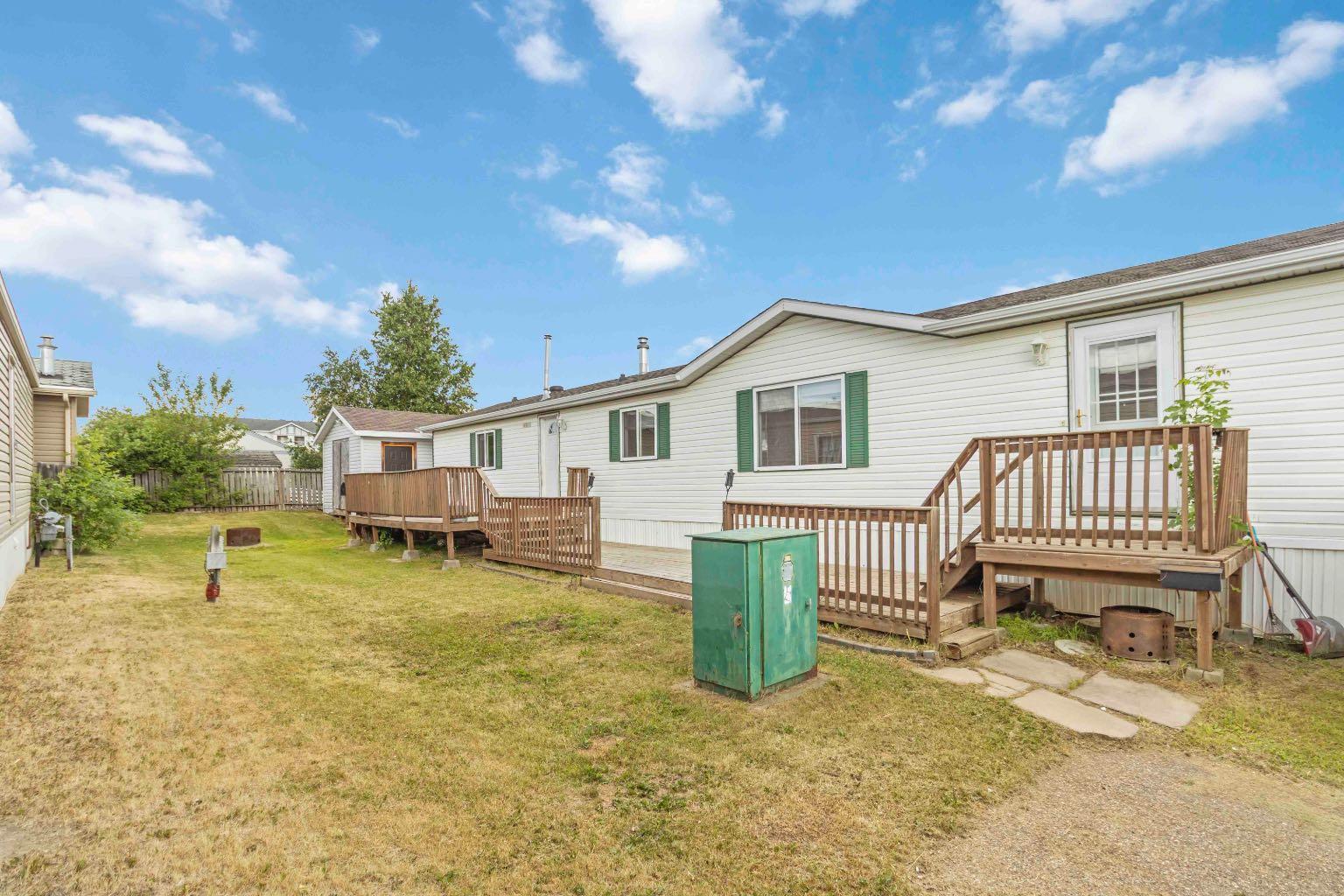 Photo de la propriété: 128 Caouette Crescent AB T9K 2H5