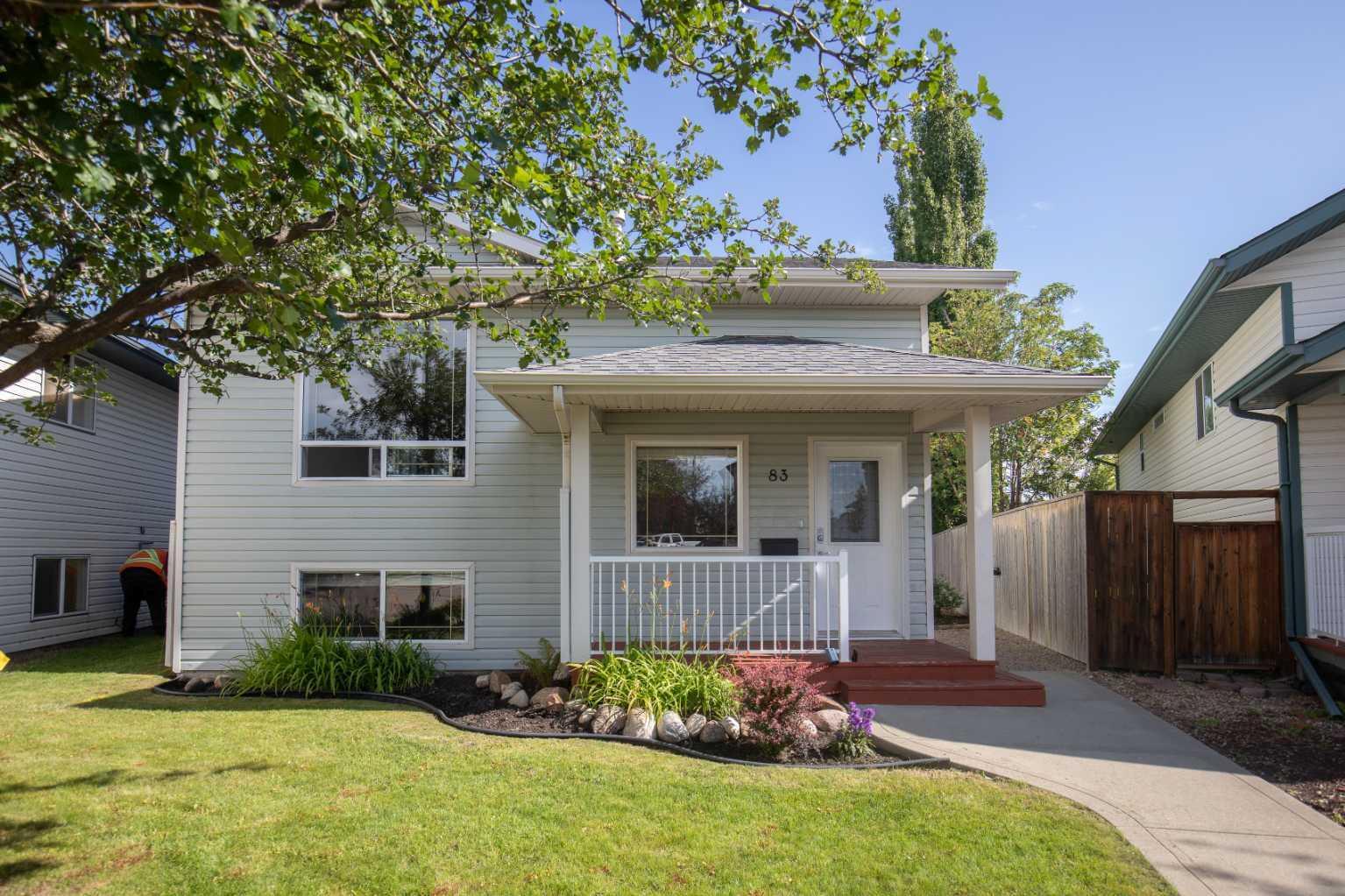 Property Photo:  83 Doherty Close  AB T4R 3G1 