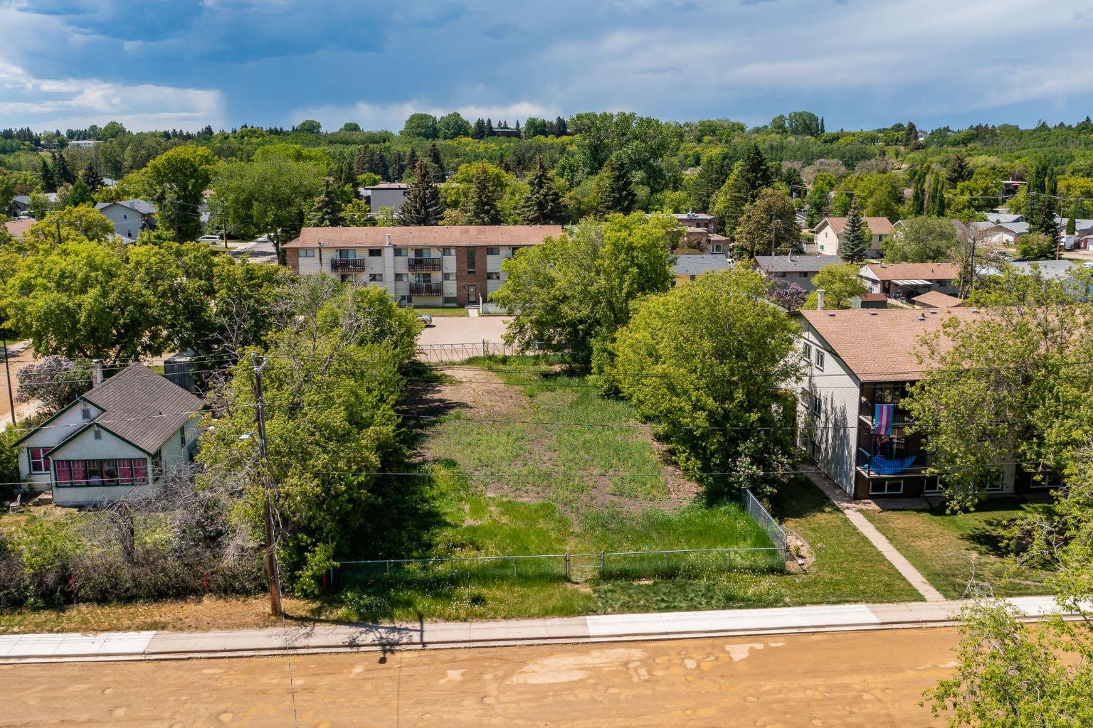 Property Photo: 5806 57 Avenue AB T4N 4S4