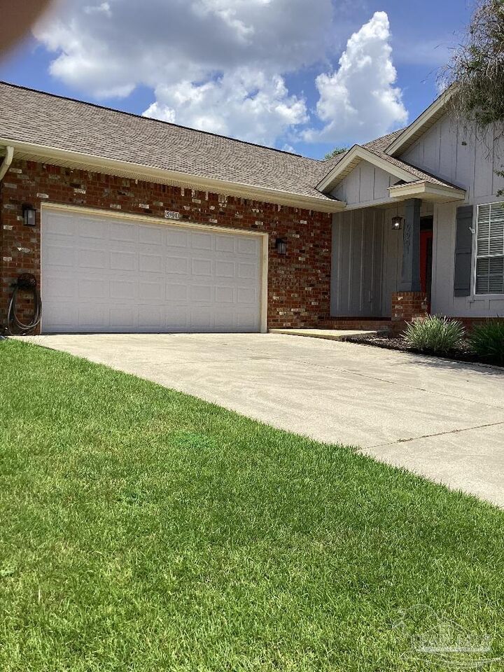 Property Photo:  9901 Monet Way  FL 32514 