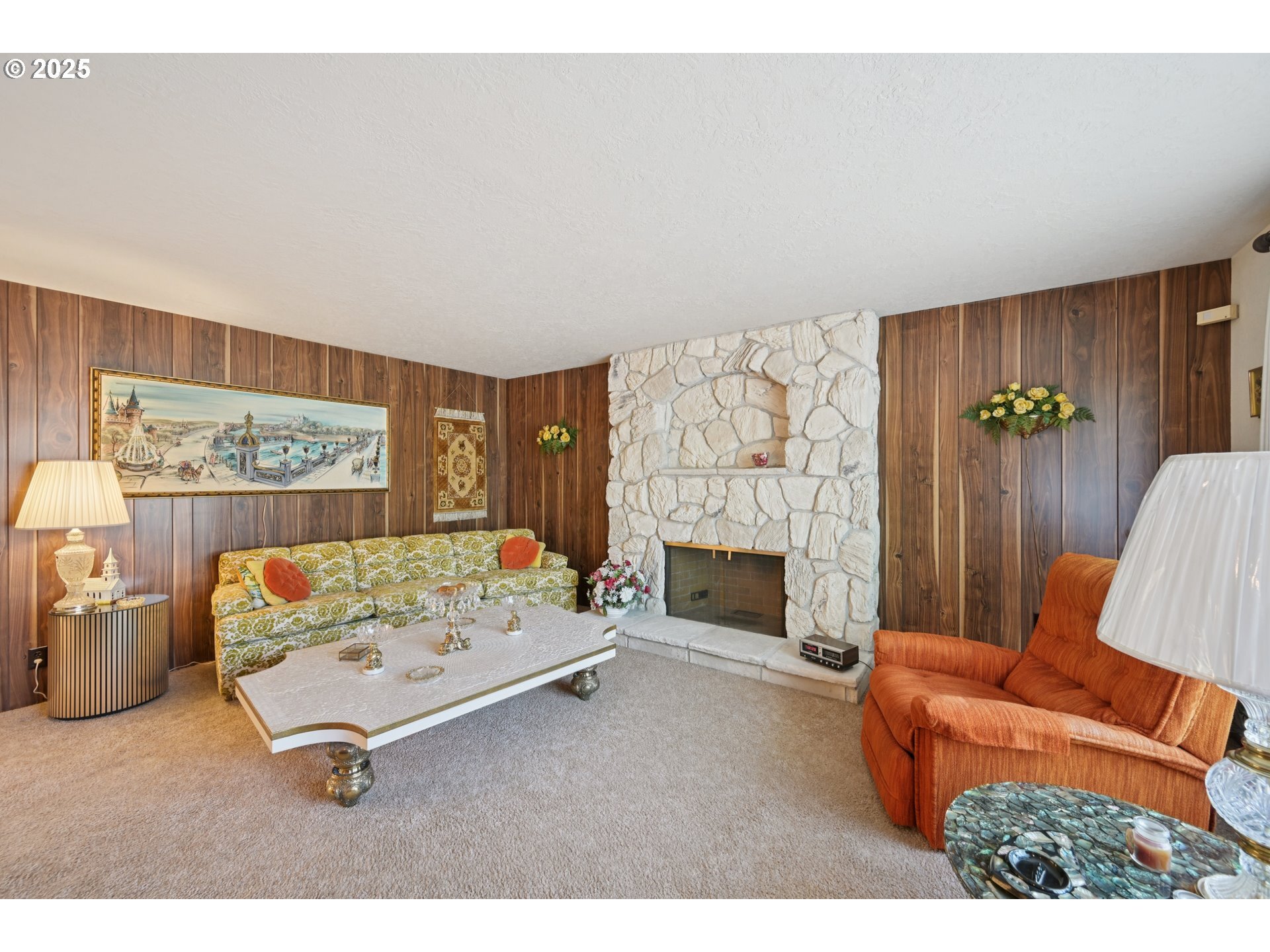 Property Photo: 8050 SW 103rd Ave OR 97008