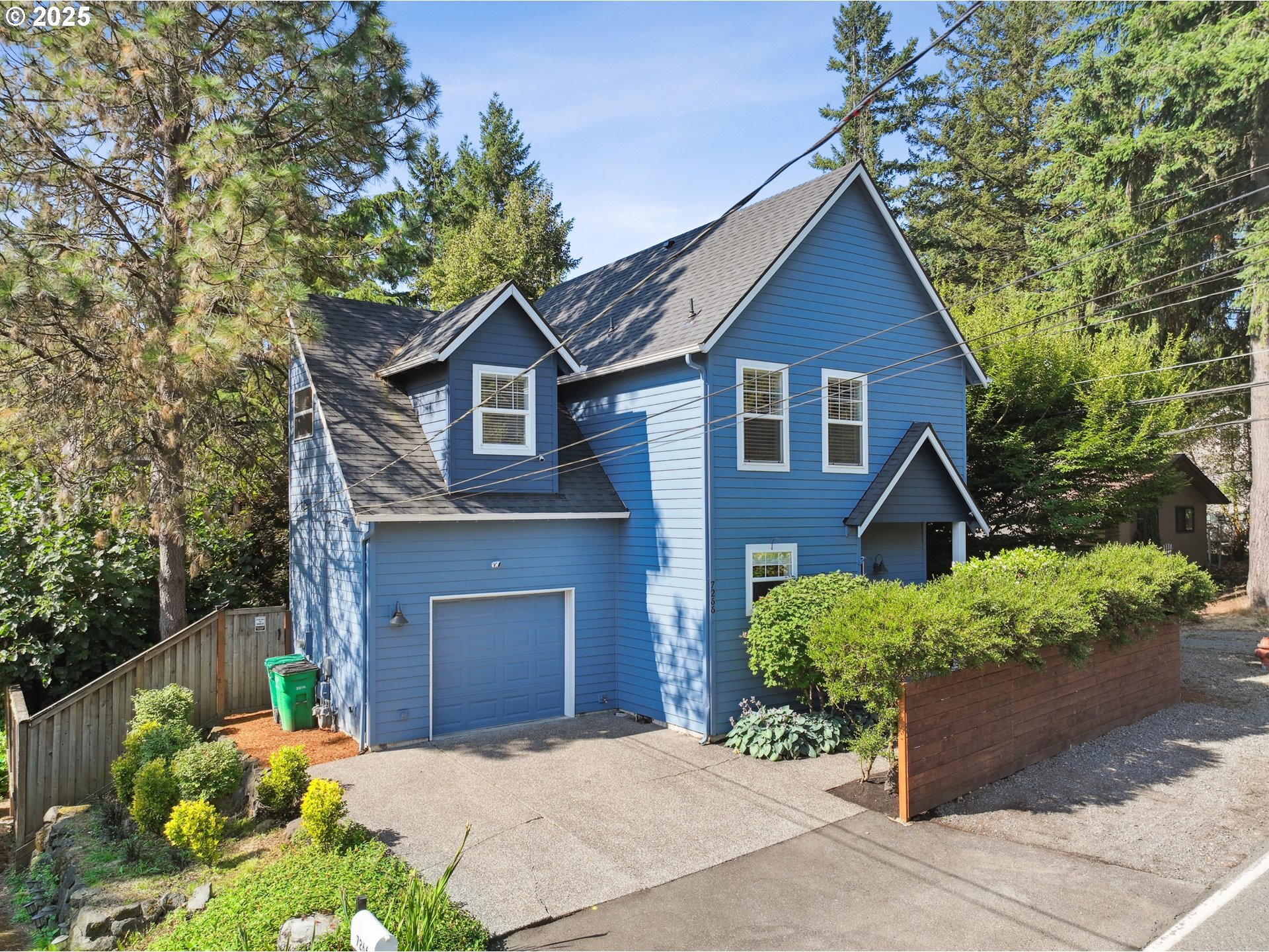 Property Photo: 7266 SW Capitol Hill Rd OR 97219