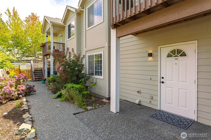 3374  Southbend Place 101  Bellingham WA 98226 photo