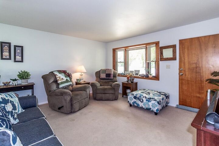 Property Photo:  1285 Glenview Drive  WI 54956-1971 