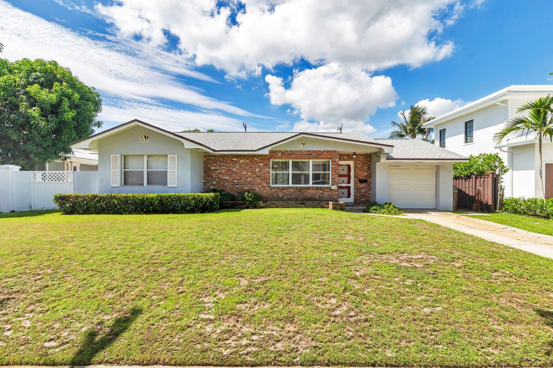 Property Photo:  206 Pershing Way  FL 33401 