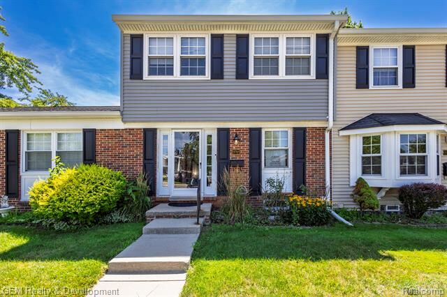 Property Photo: 19705 Hayes Court MI 48167