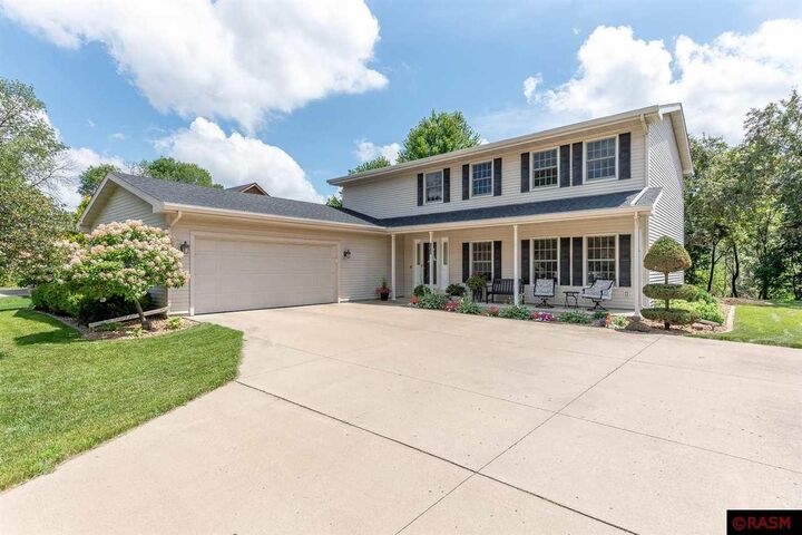 Property Photo:  1030 Oak Terrace Drive  MN 56003 