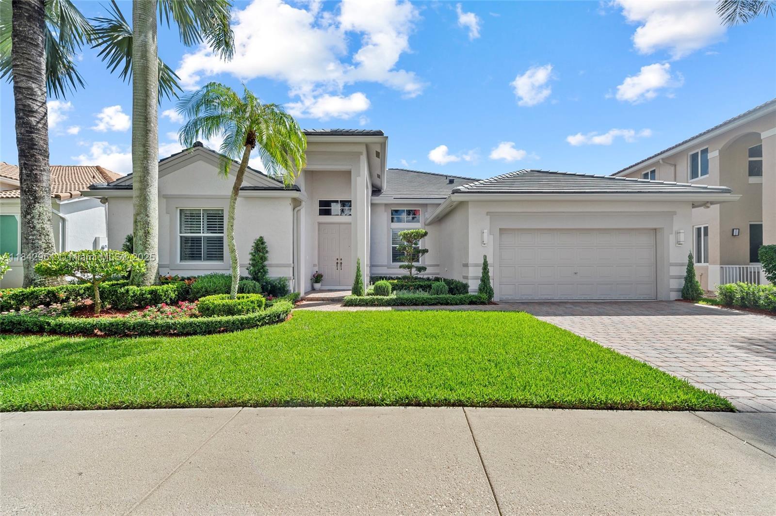 Property Photo:  2530 Hunters Run Way  FL 33327 