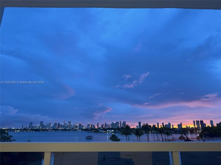 Property Photo:  9 Island Ave 406  FL 33139 