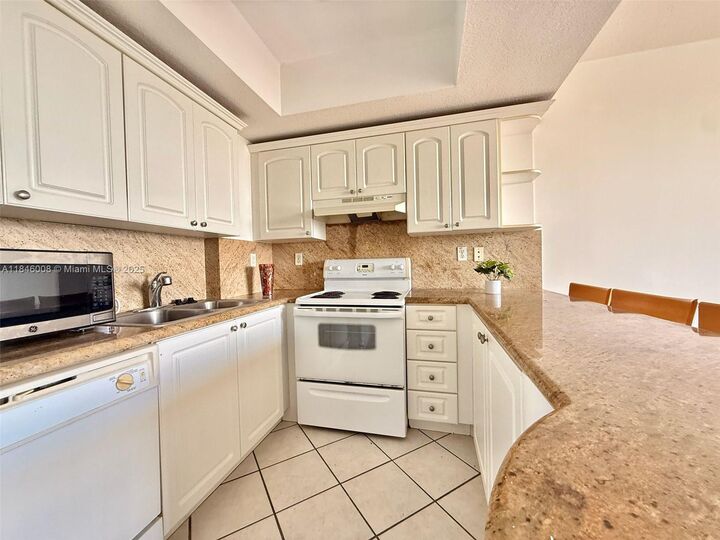 Property Photo: 3500 Coral Wy 905 FL 33145