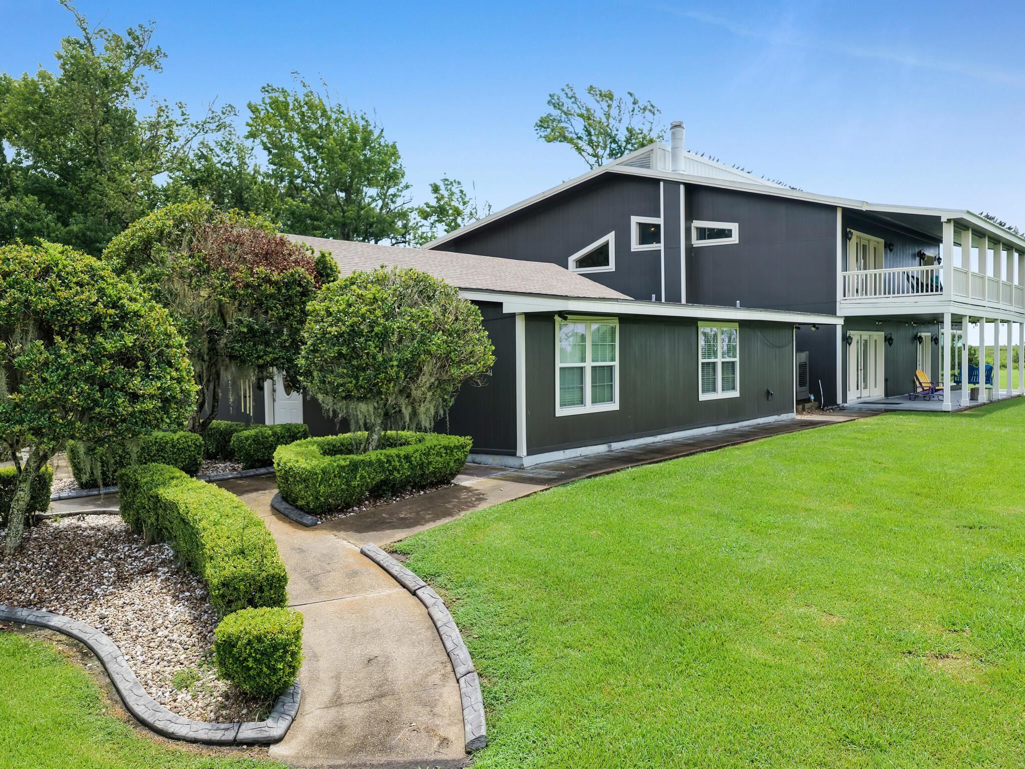 Property Photo:  100 Jasmine  TX 77705 