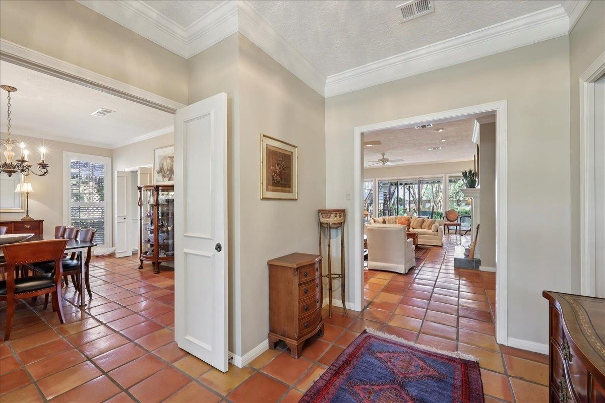 Property Photo:  4425 Thomas Glen  TX 77706 