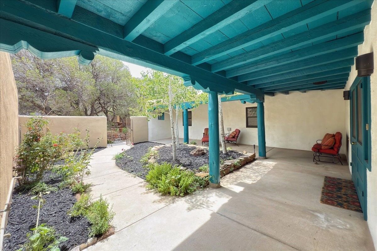 Property Photo:  102 Calle Paula  NM 87505 