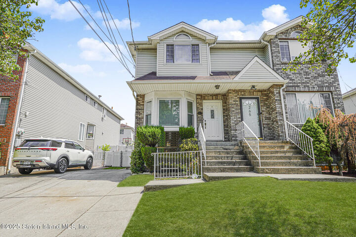 263 Seguine Avenue  Staten Island NY 10309 photo
