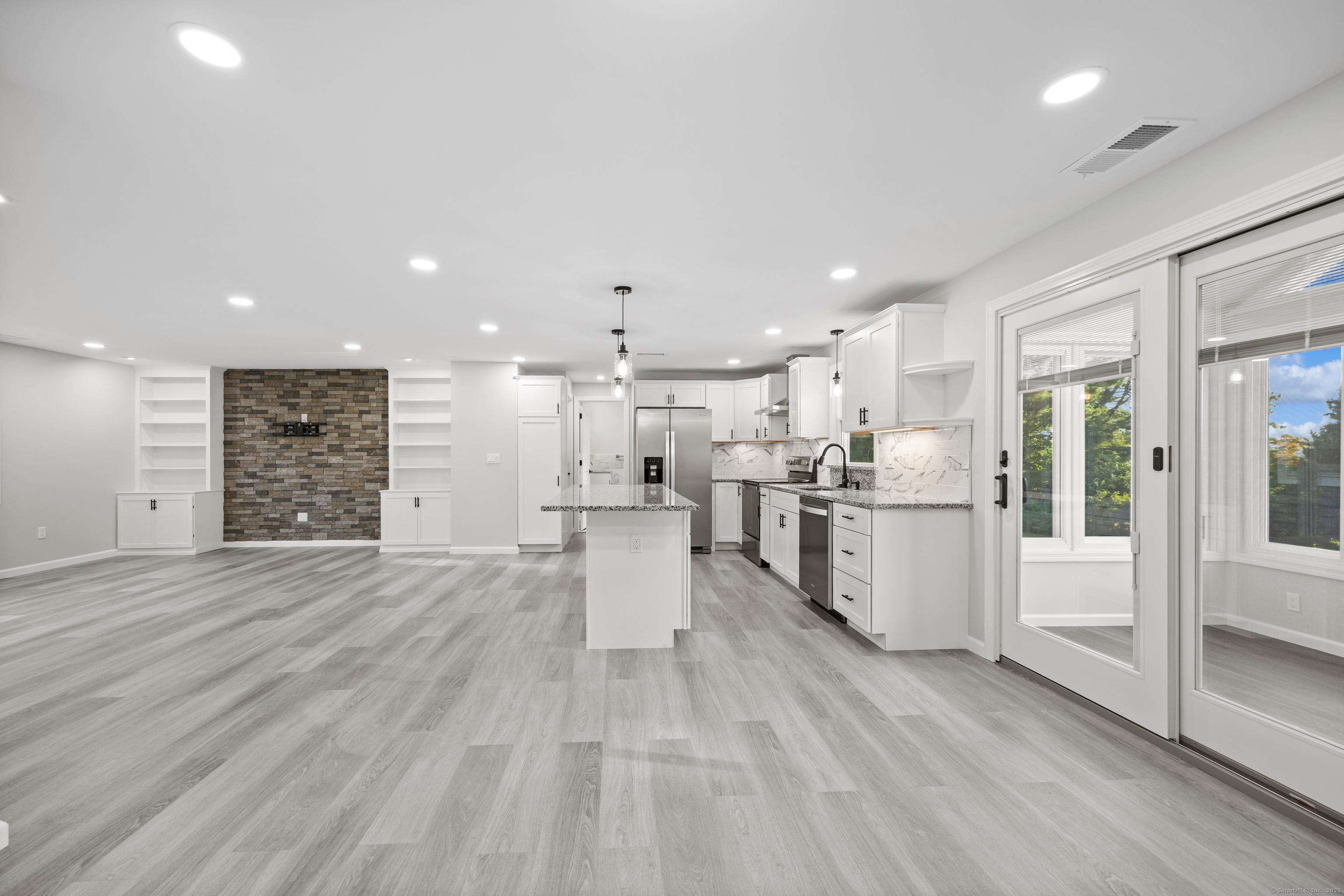 Property Photo:  38 Longvue Drive  CT 06109 