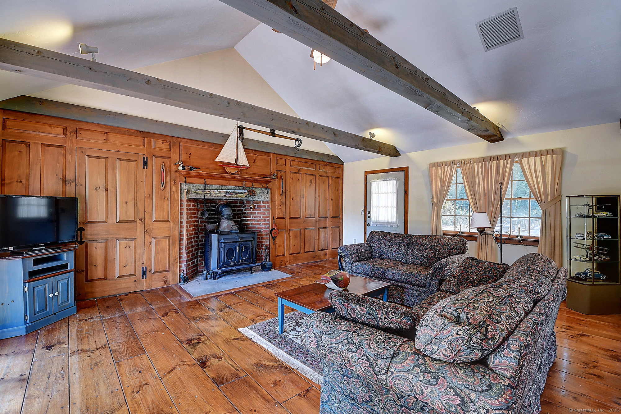 Property Photo:  34 Pine Tree Terrace  CT 06234 