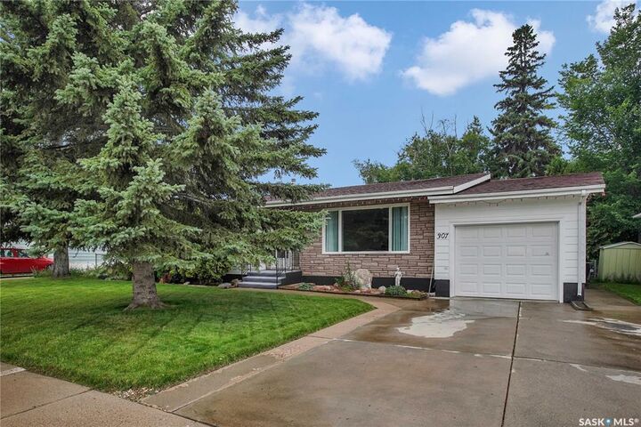 307 U Avenue N  Saskatoon SK S7L 3C6 photo