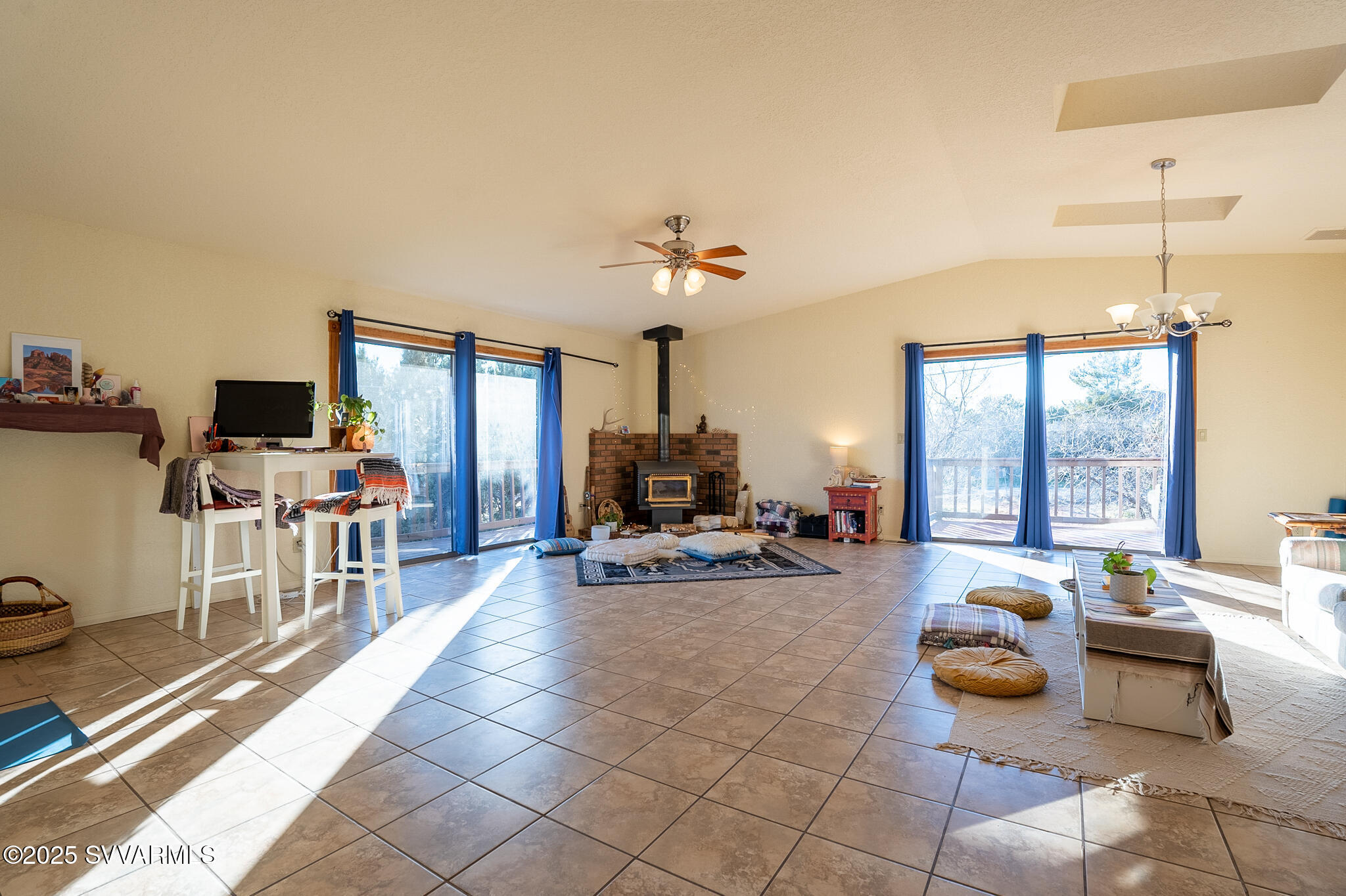 Property Photo: 2190 Sanborn Drive AZ 86336