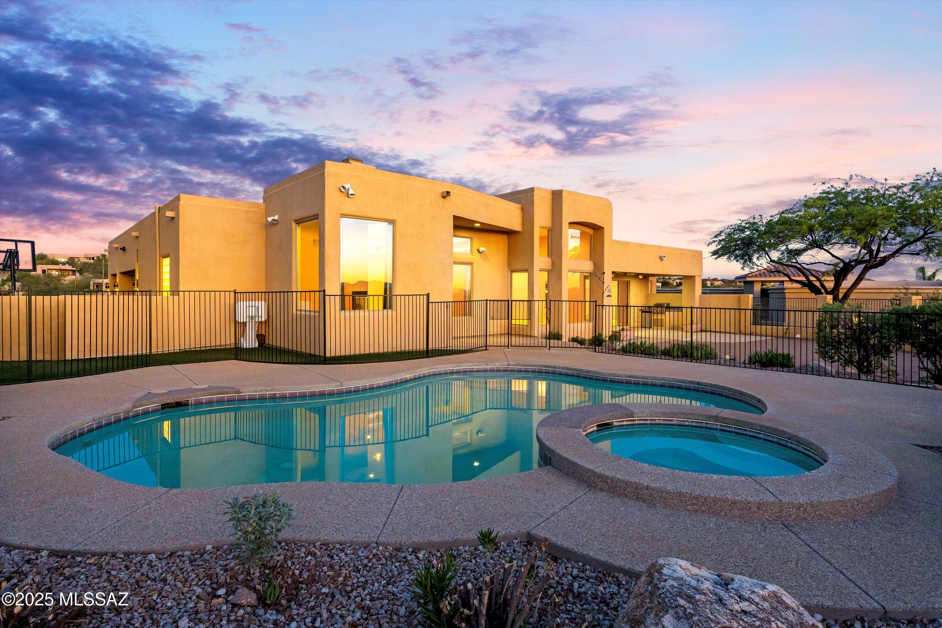 6401 N Placita Alta Reposa  Tucson AZ 85750 photo
