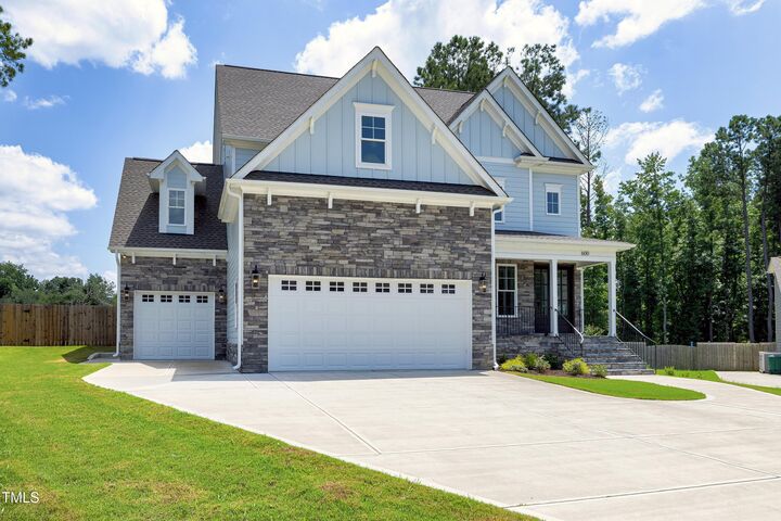 Property Photo: 600 Darian Woods Drive NC 27540