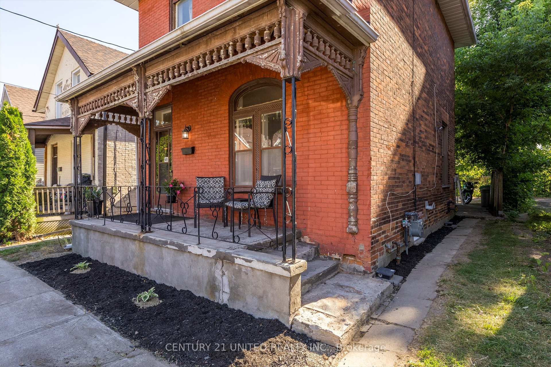 Property Photo:  45 Lafayette Avenue  ON K9J 5C1 