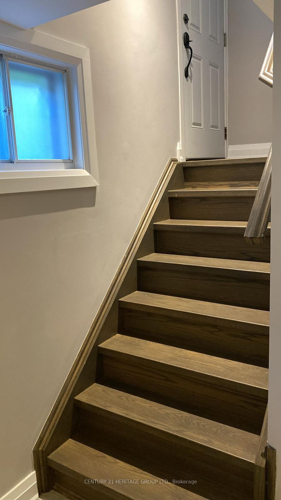 Photo de la propriété:  39 Cartier Crescent Bsmt  ON L4C 2M9 