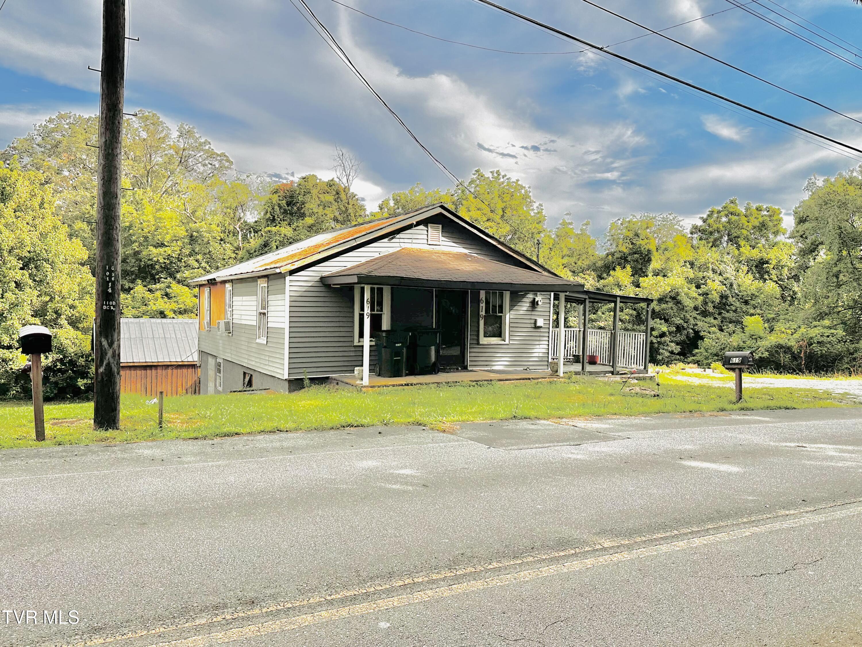 Property Photo:  619 South McKee Street  TN 37743 