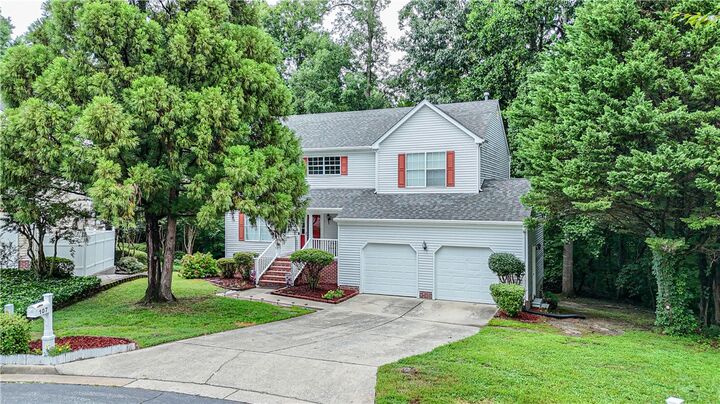 Property Photo:  107 Candlestick Place  VA 23185 