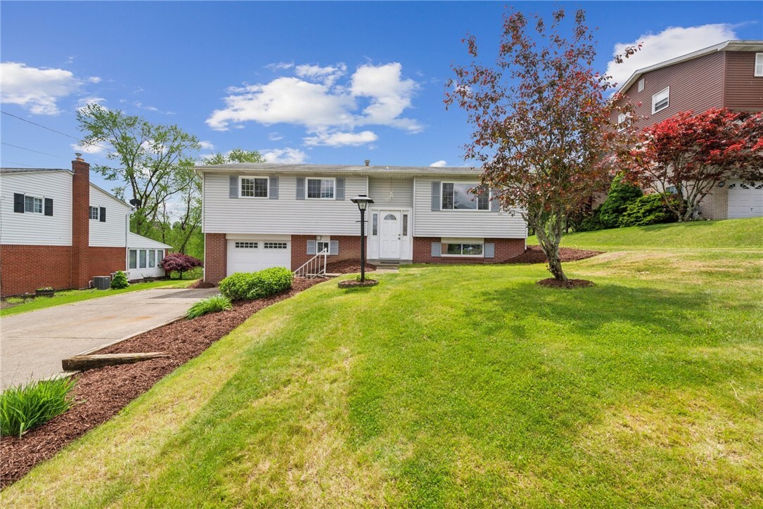 Property Photo:  153 Sunrise Drive  PA 15642 