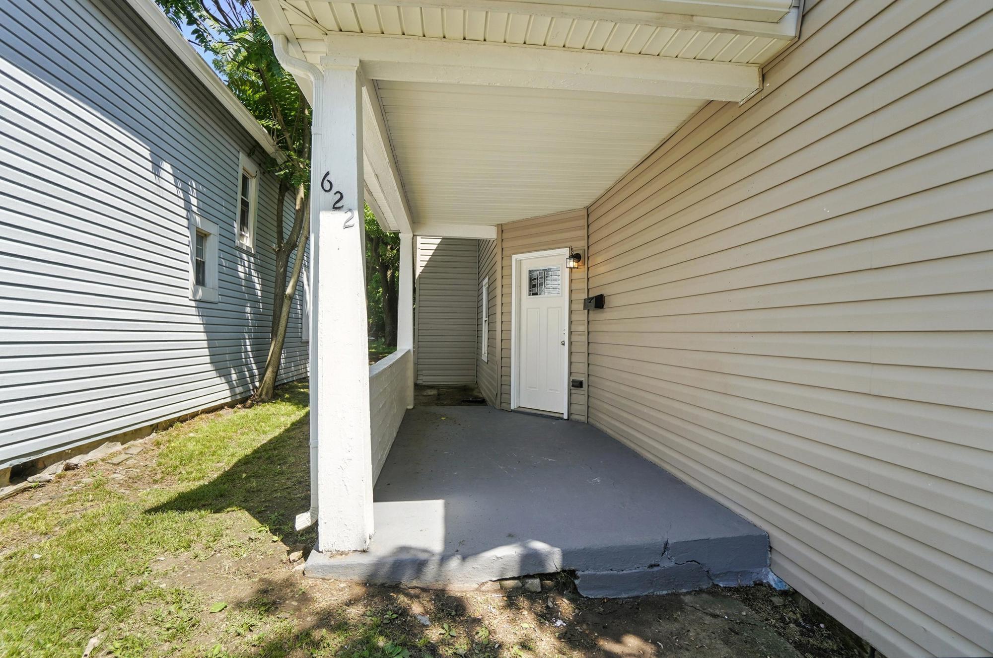 Property Photo: 622 S Lowry Avenue OH 45506