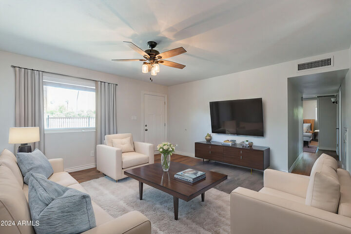 Property Photo: 4943 E Indian School Road 4 AZ 85018