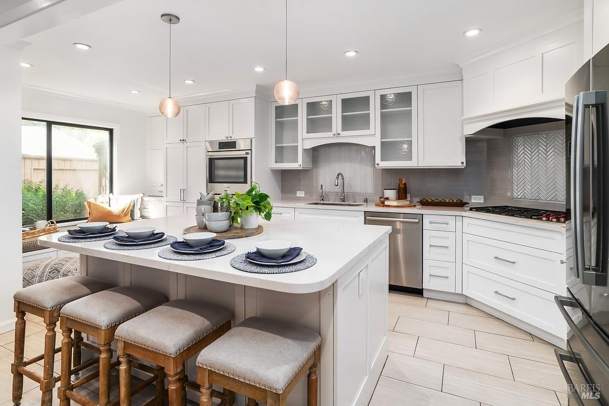 Property Photo: 8 Dove Place CA 94949
