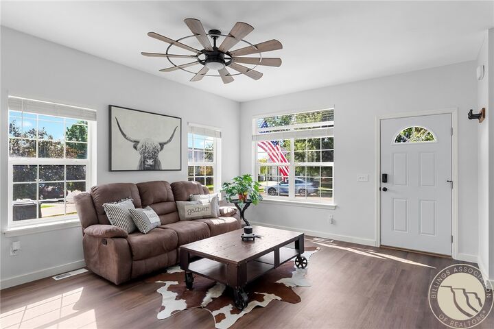 Property Photo: 1409 Twin Oaks Drive MT 59105