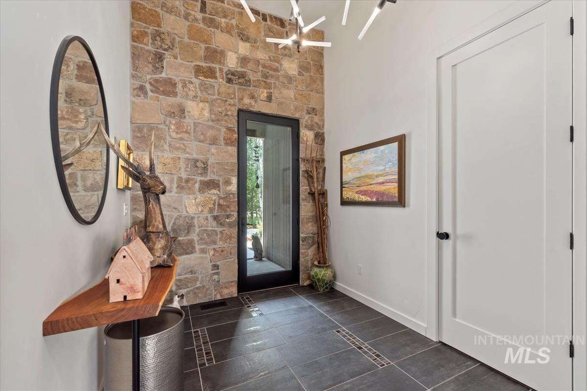 Property Photo: 13 Cross Country Ct. ID 83615