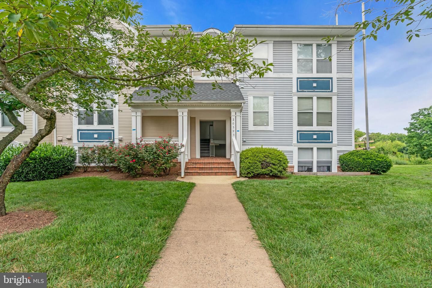 Property Photo:  20593 Cornstalk Terrace 101  VA 20147 