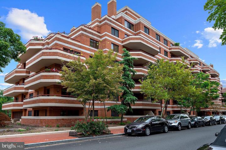 2301 N Street NW 214  Washington DC 20037 photo