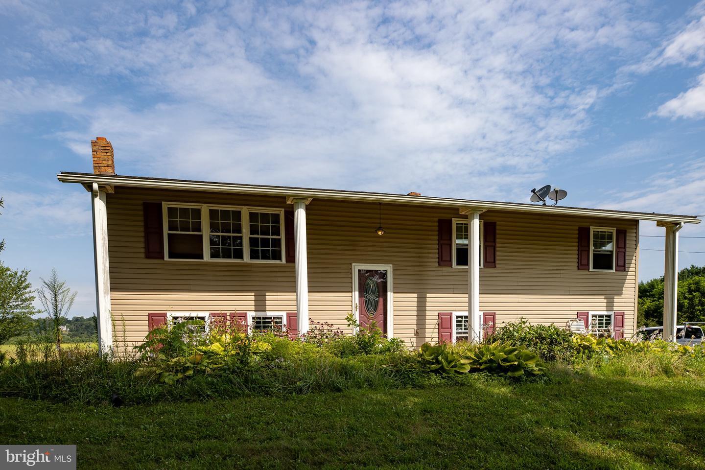 Property Photo: 4230 Schoolhouse Road PA 17315
