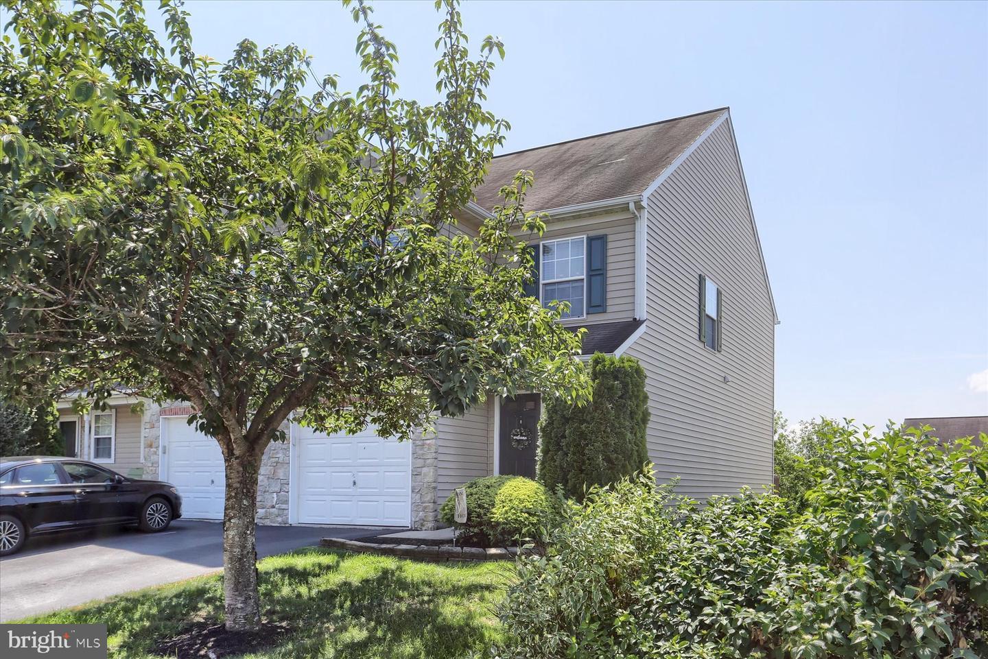 Property Photo: 124 Buckley Drive PA 17112