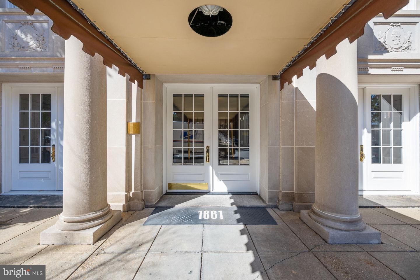 Property Photo: 1661 Crescent Place NW 204A DC 20009